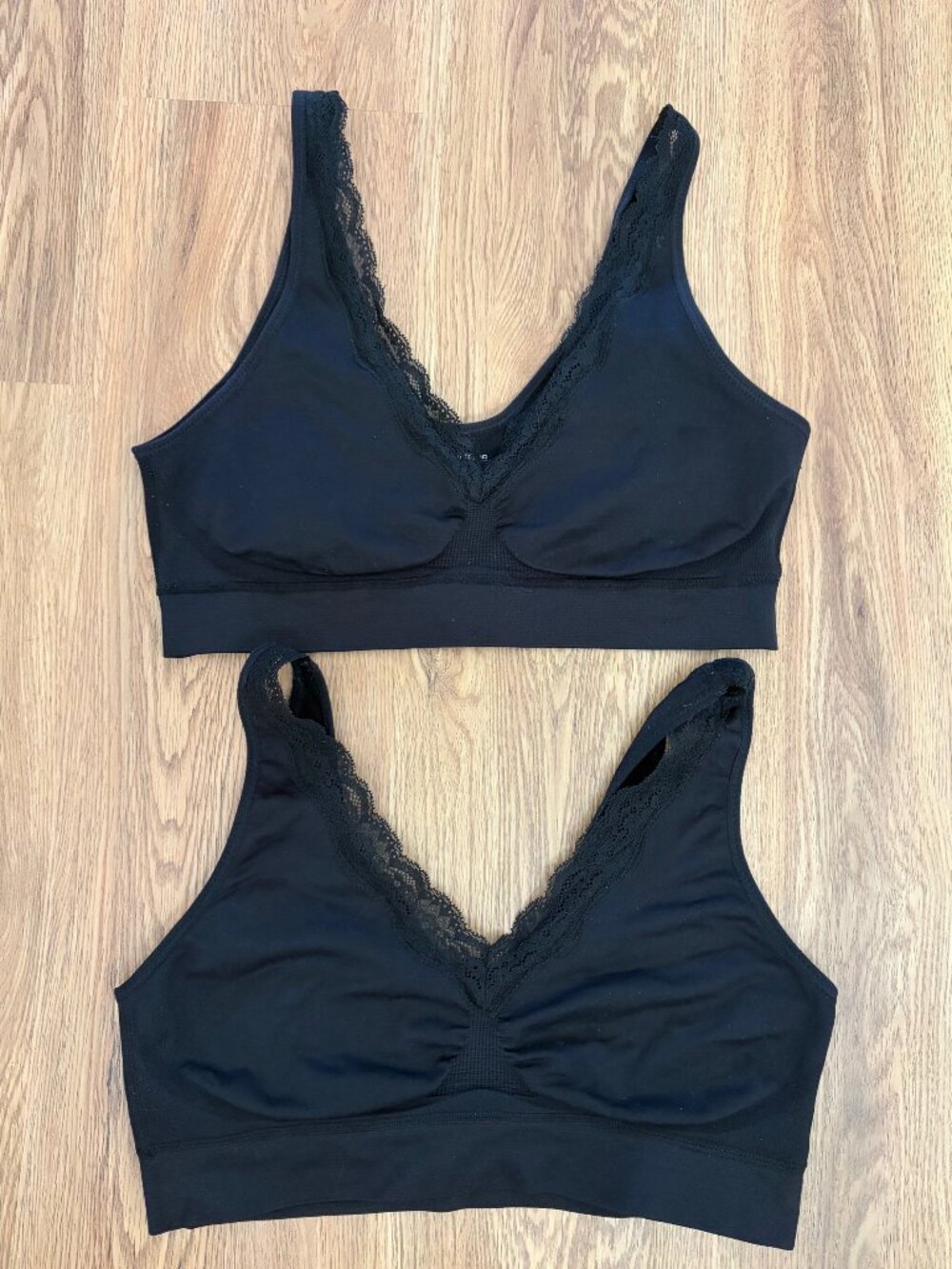 Ambrielle Black Seamless V-Neck Bralette Bundle (2) – Size L - Picture 2 of 7